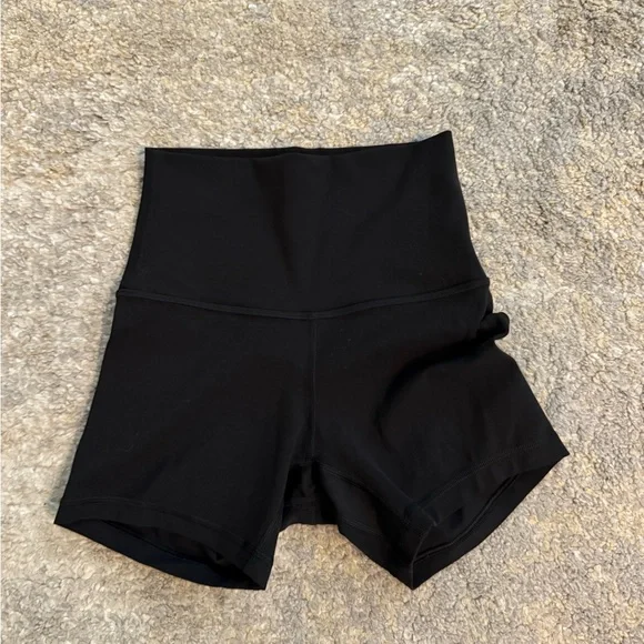 Lululemon Align Shorts 4” Size 2 Black - Picture 2 of 3